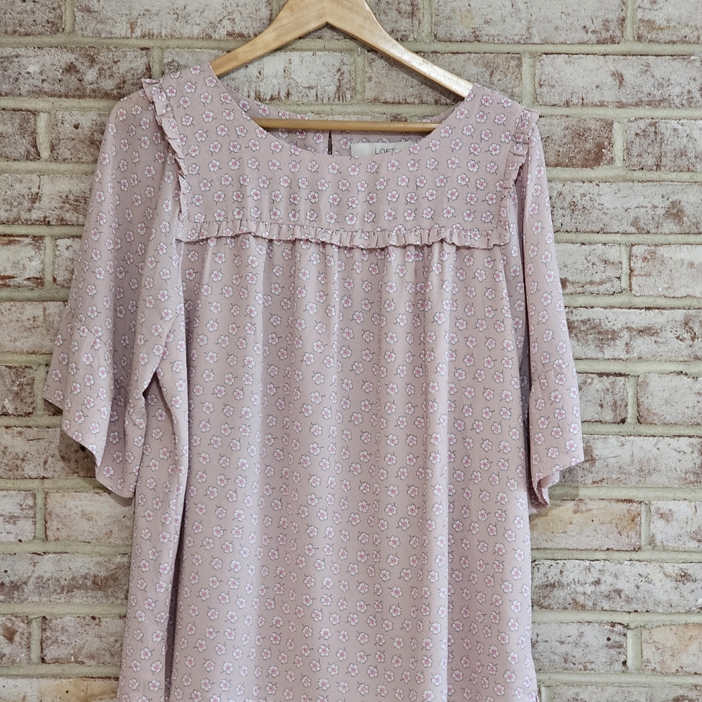 NWT Ladies Loft Blouse Light Pink with Flowers Size L